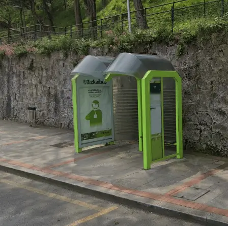 Marquesina publicitaria en la calle Rivas de Sestao, junto al parque Portopin y la Oficina de Turismo